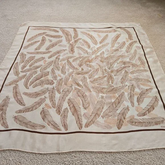 Echo Silk Feather Scarf Bird - Picture 8 of 10